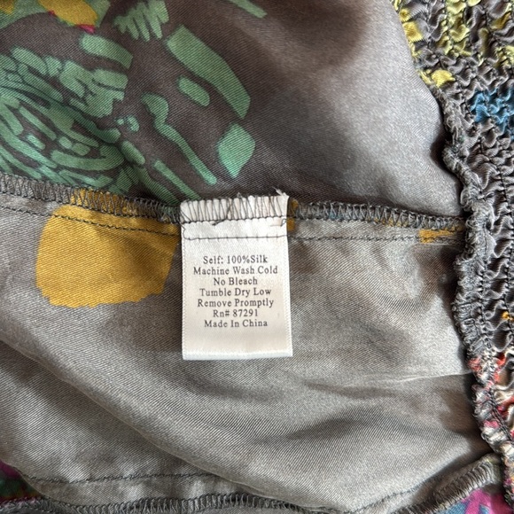 Johnny Was 100% Silk Green and Purple Tie Front Embroidered Blouse Size Small - Picture 6 of 8